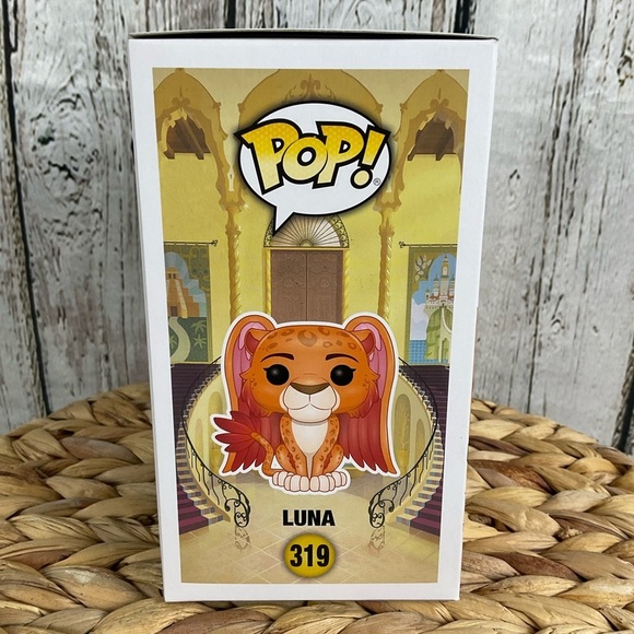 Funko Pop! Vinyl: Disney - Luna #319 Elena Of Avalor Vinyl Figure New - Picture 4 of 6